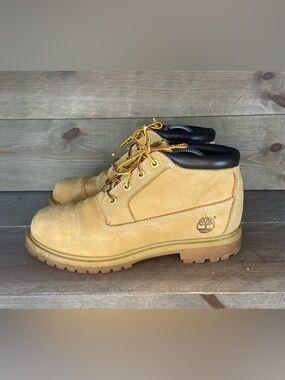 Timberland Nellie Womens size 8 boots brown suede waterproof chukka shoes